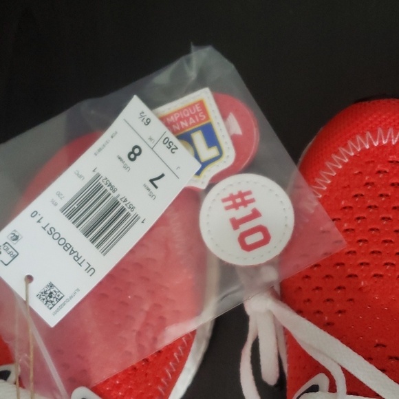 New Adidas Ultraboost Unisex Sneakers Red Running Lightweight Gym Workout Shoes - Picture 6 of 11